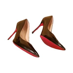 Christian Louboutin Paris pumps in black patent leather with Red Bottoms
